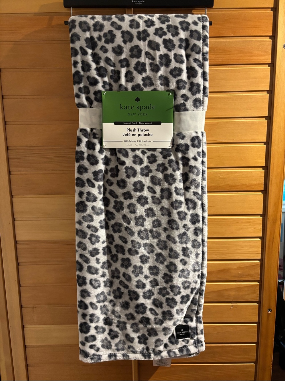 BNWT by kate spade Gray and White Leopard Plush Throw